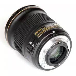 Объектив Nikon Nikkor AF-S 24mm f/1.8G ED